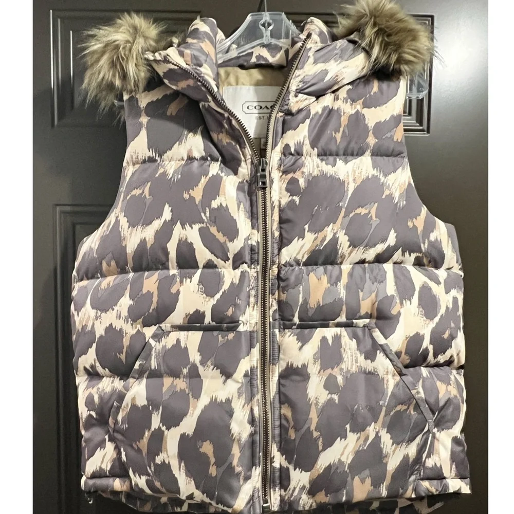 COACH Signature NWT Leopard Puffer Vest Faux Fur Removable Hood Women Sz Large - Picture 2 of 14
